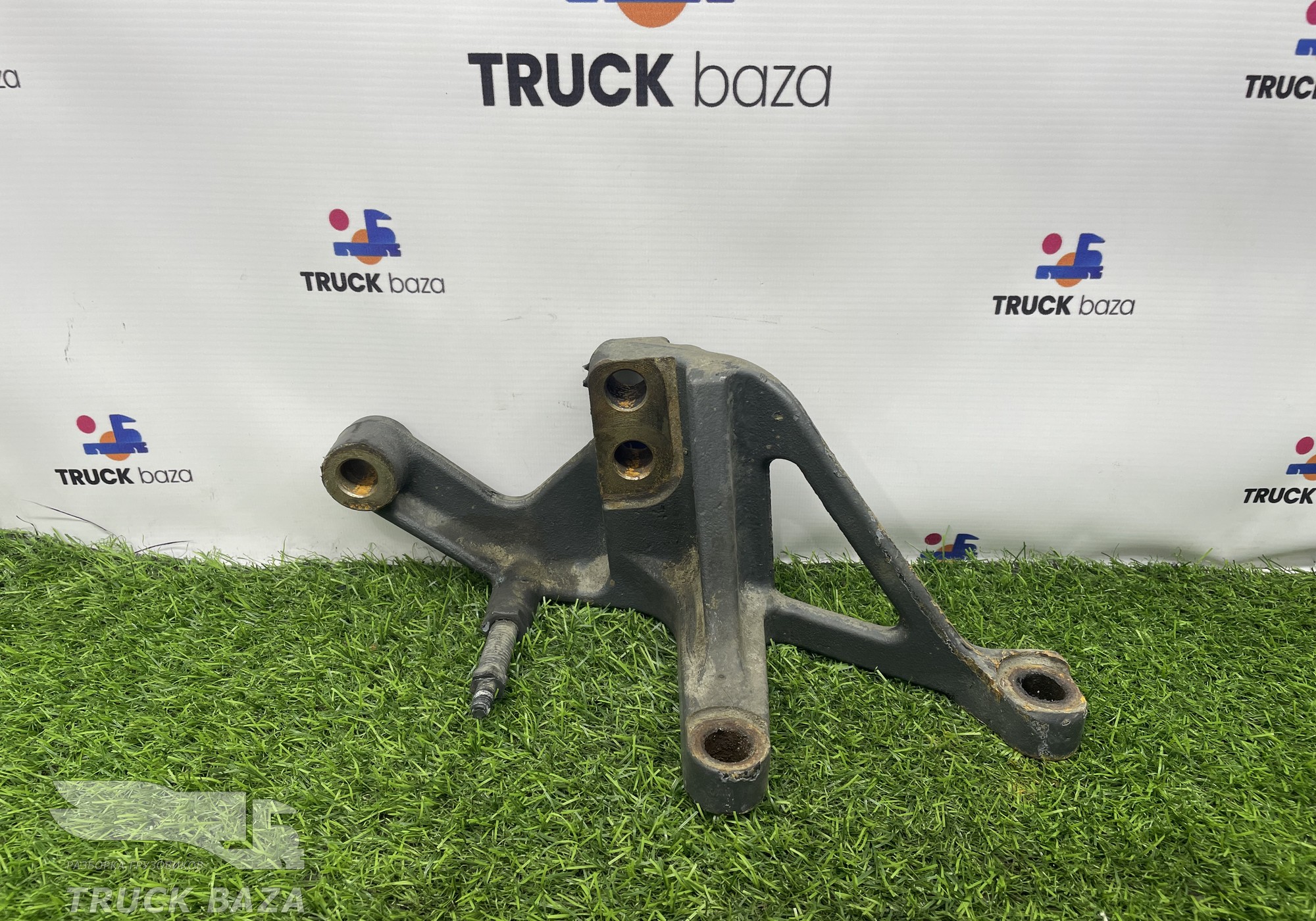 2076827 Кронштейн тормозного вала правый