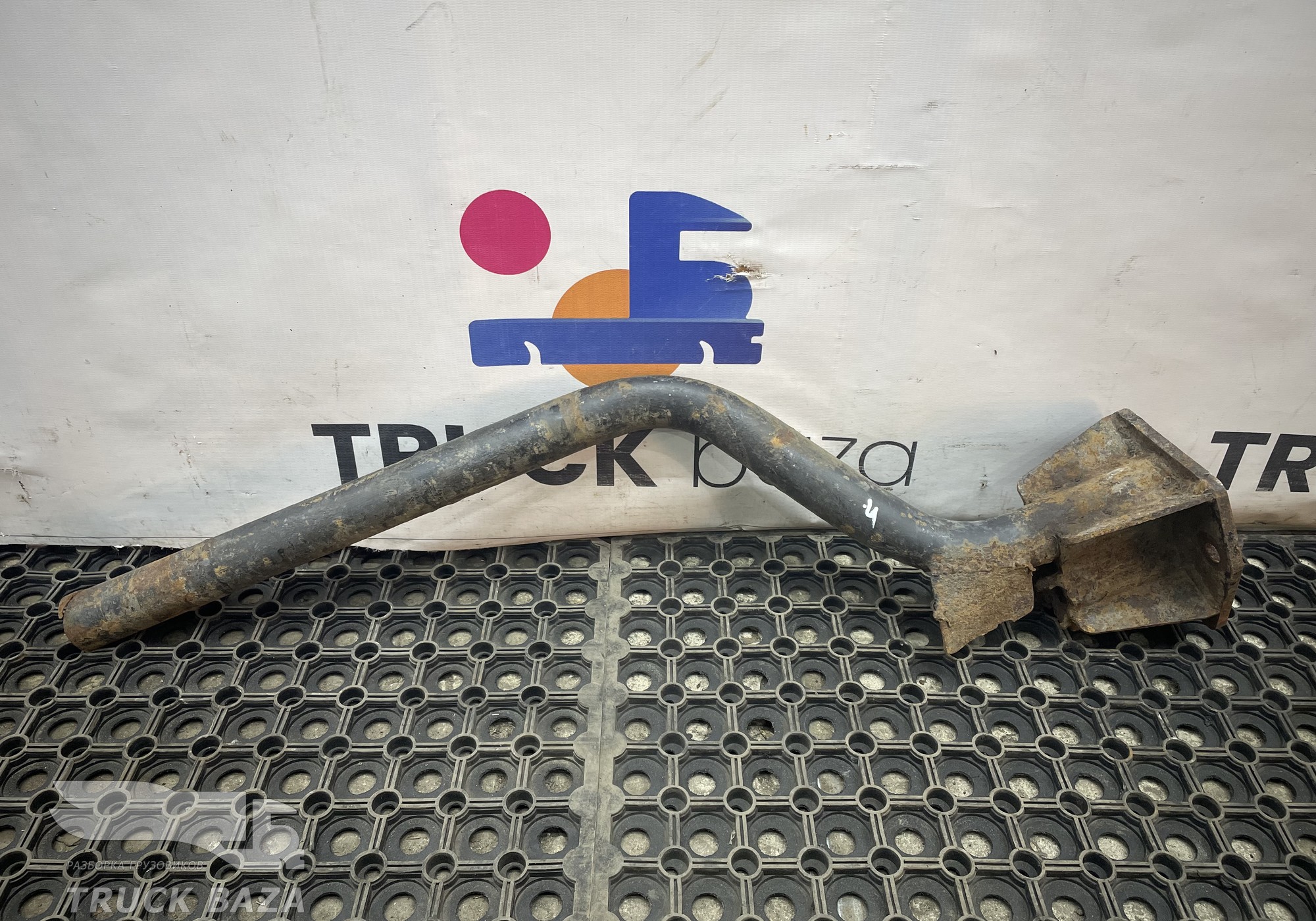 54908411200 Кронштейн крыла заднего правого для КАМАЗ 5490 (с 2013)