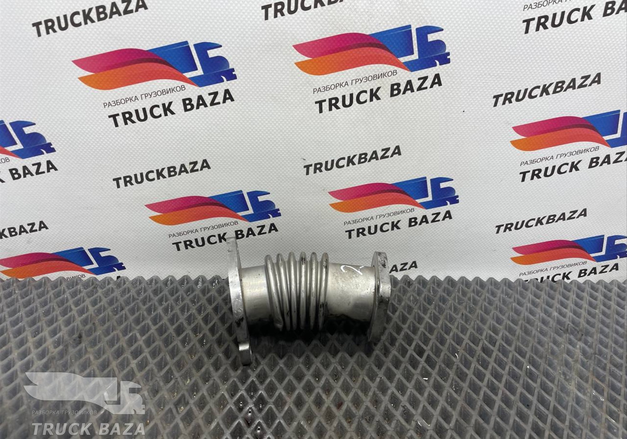 51081530187 Трубка картерных газов для Man TGX II (с 2012)