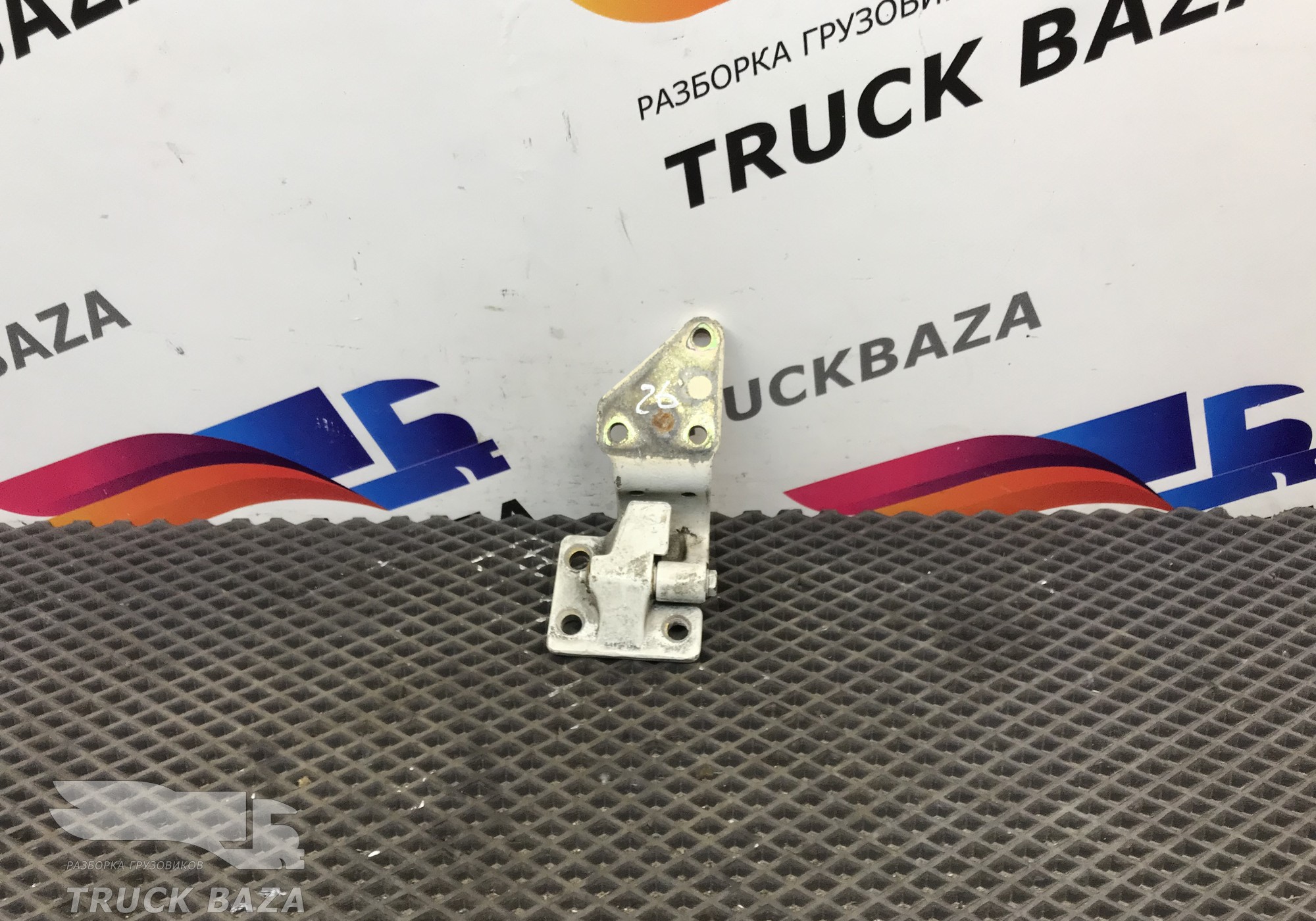 99442507 Петля двери правая для Iveco Eurotrakker