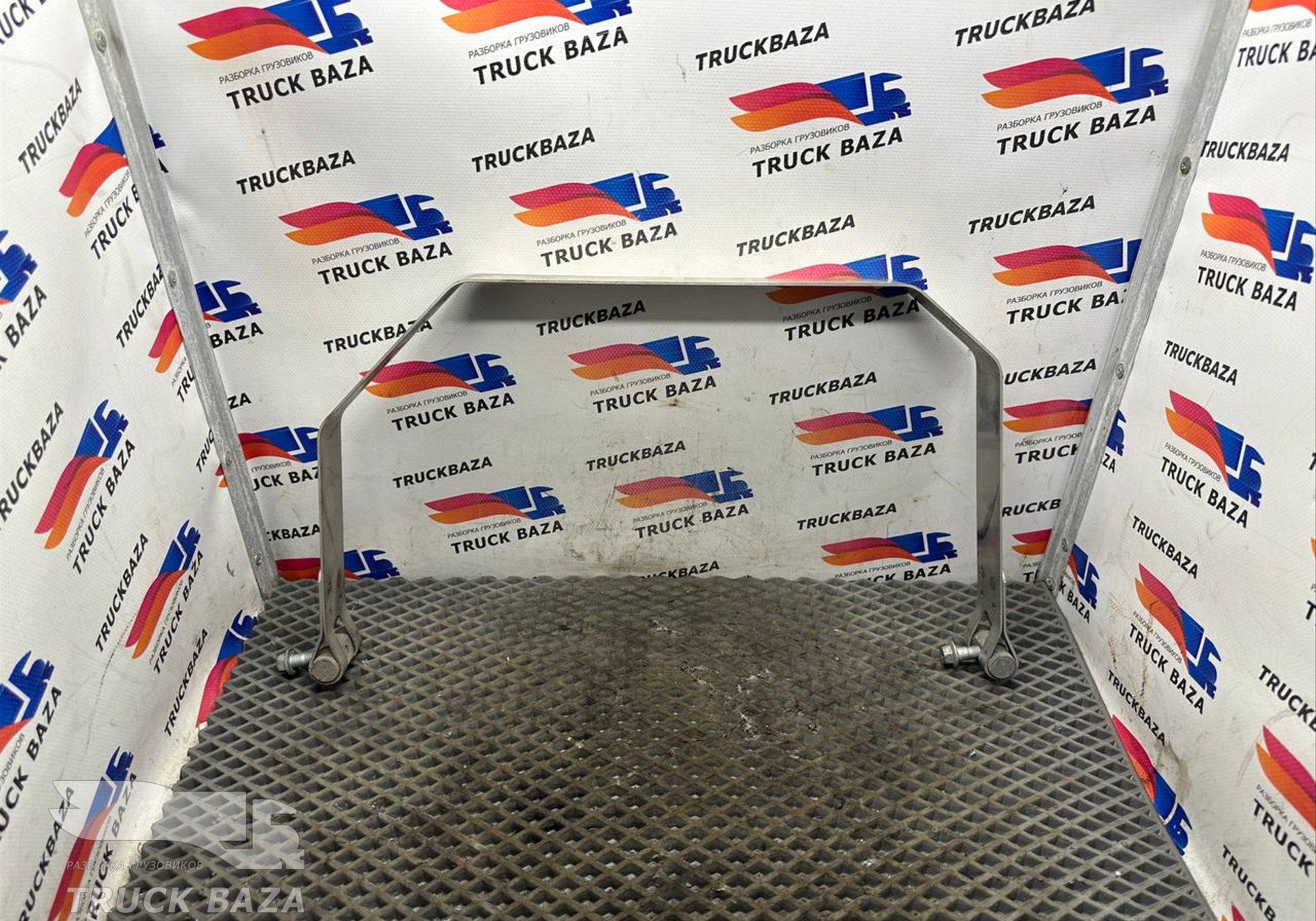 21730347 Хомут бака AdBlue для Volvo FH 4 (с 2012)