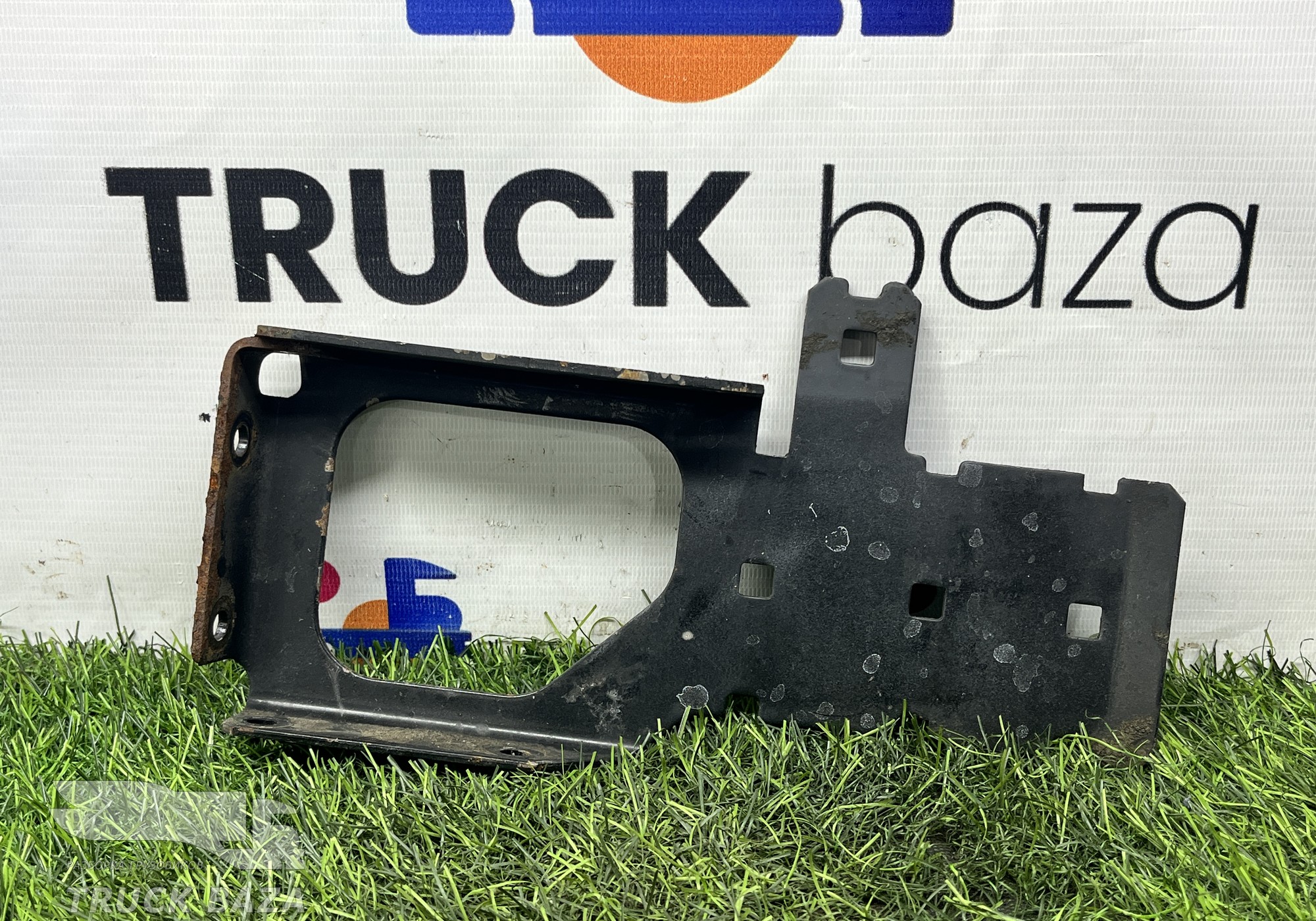 A9304297640 Кронштейн тормозных трубок