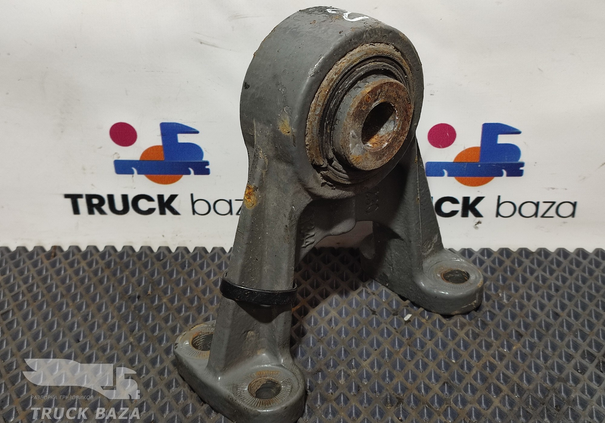 WG9925688230 Кронштейн стабилизатора заднего для Sinotruk Sitrak C7H