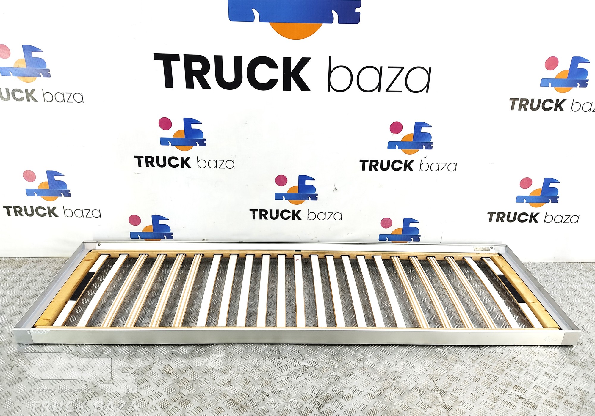 81621596370 Полка спальника нижнего для Man TGL