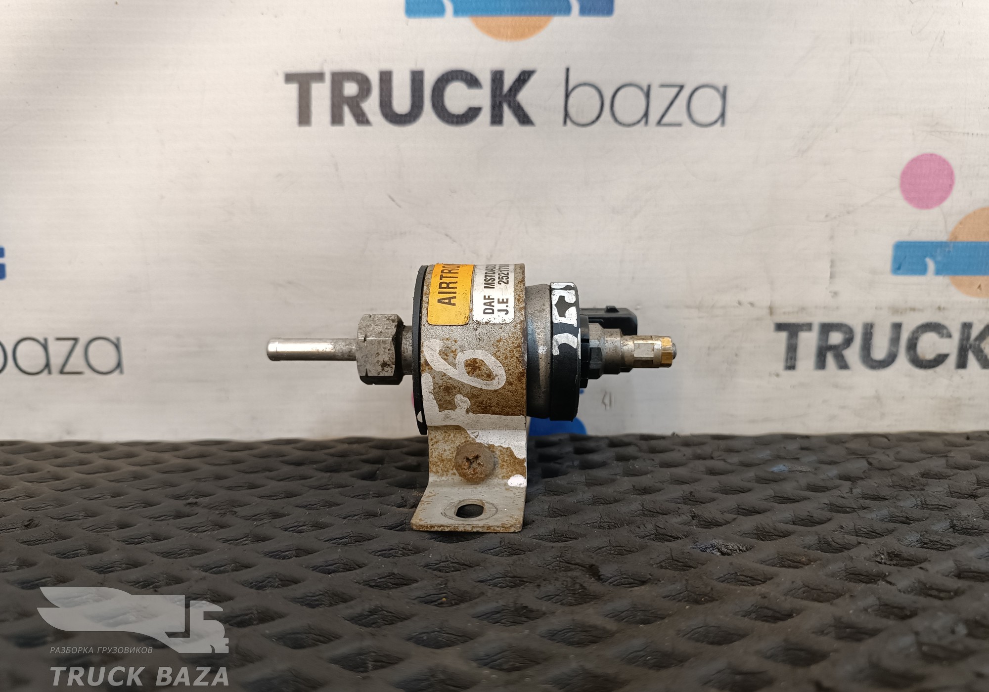 1381421 Насос топливный для Man TGX