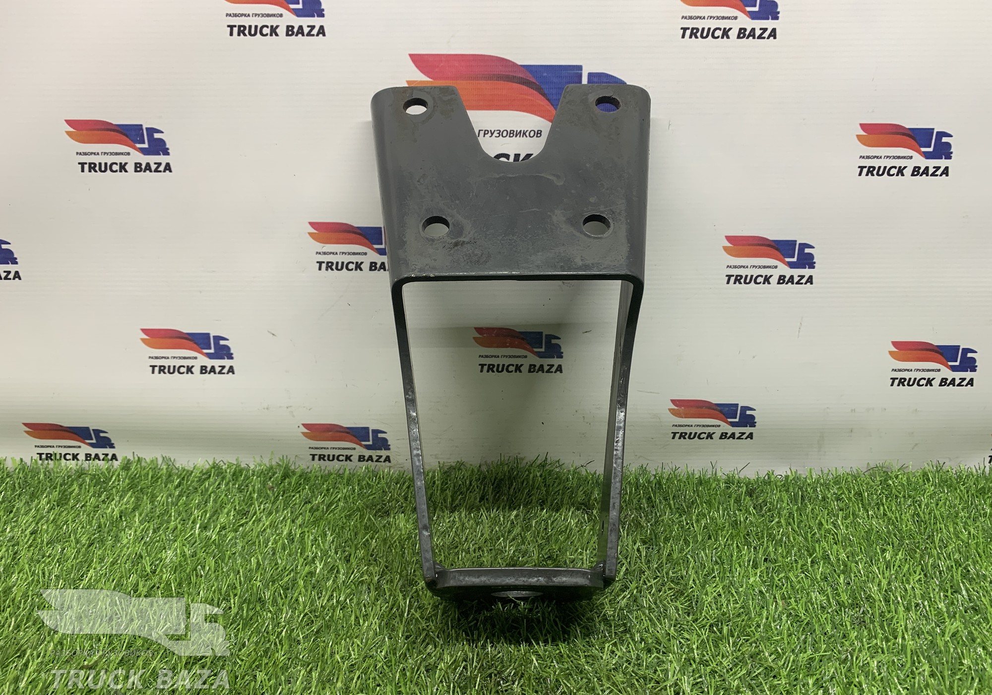 1509784 Кронштейн переднего амортизатора