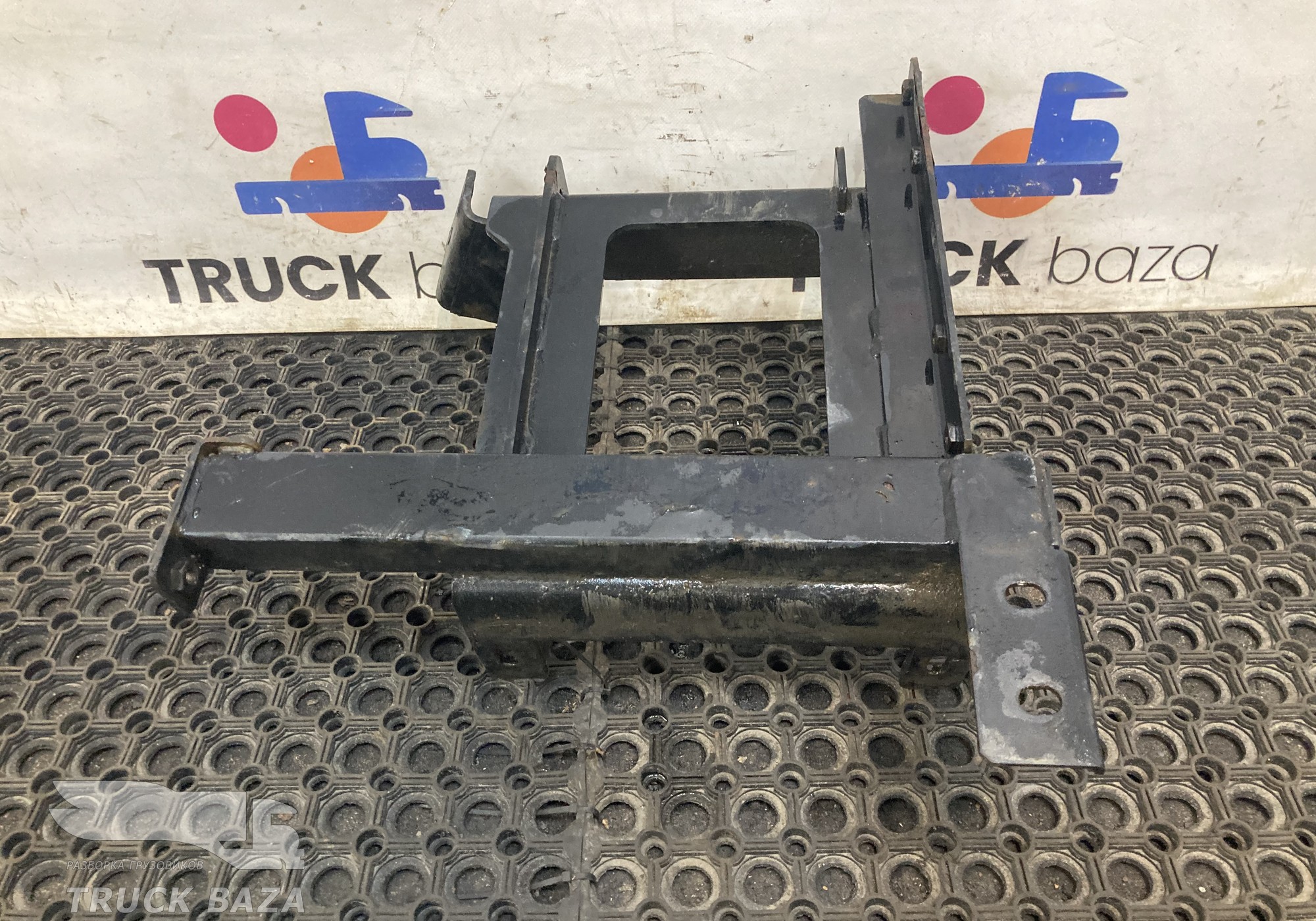 5490840503110 Кронштейн корпуса подножки левой для КАМАЗ 5490 (с 2013)