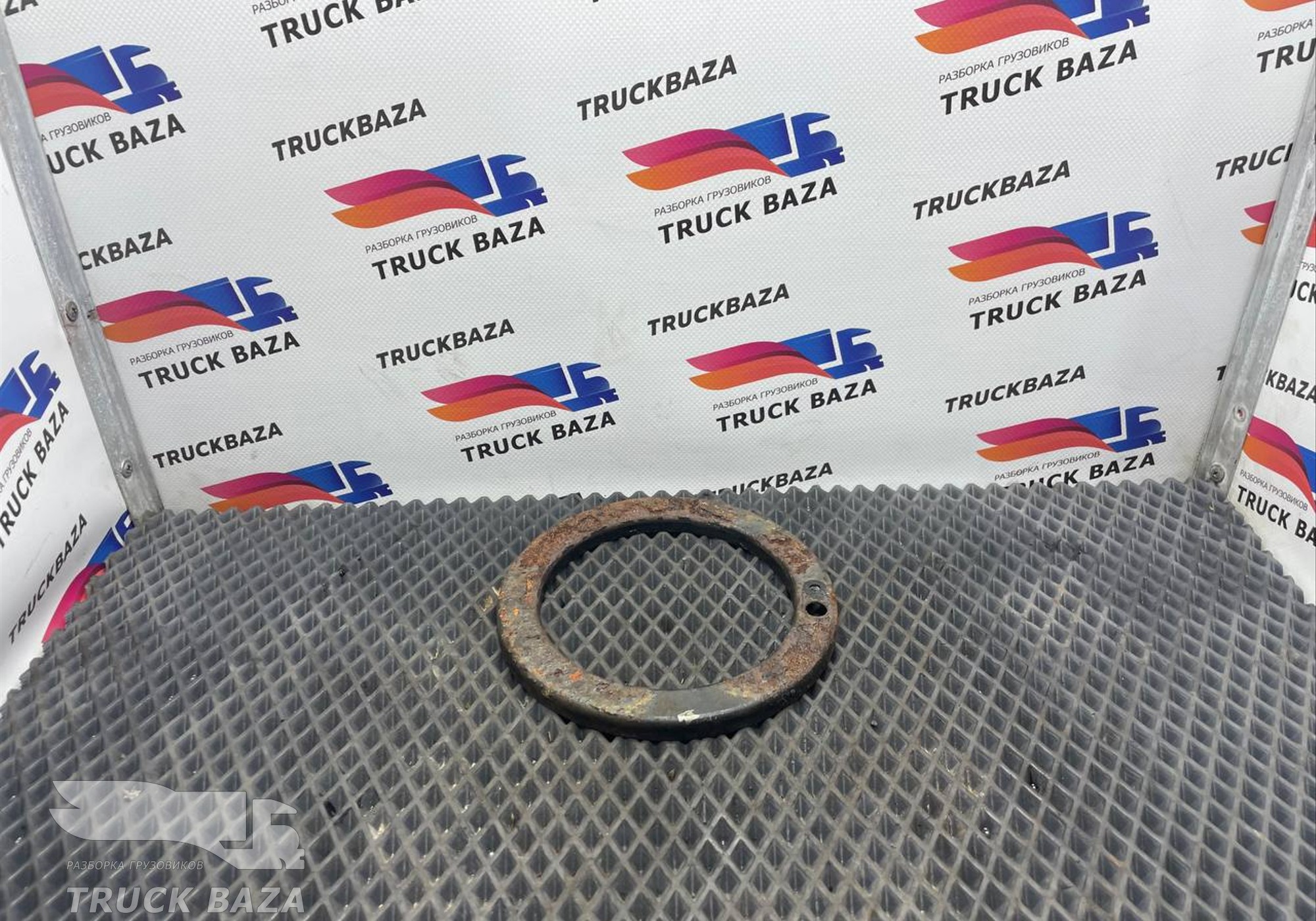 81354405015 Кронштейн датчика ABS