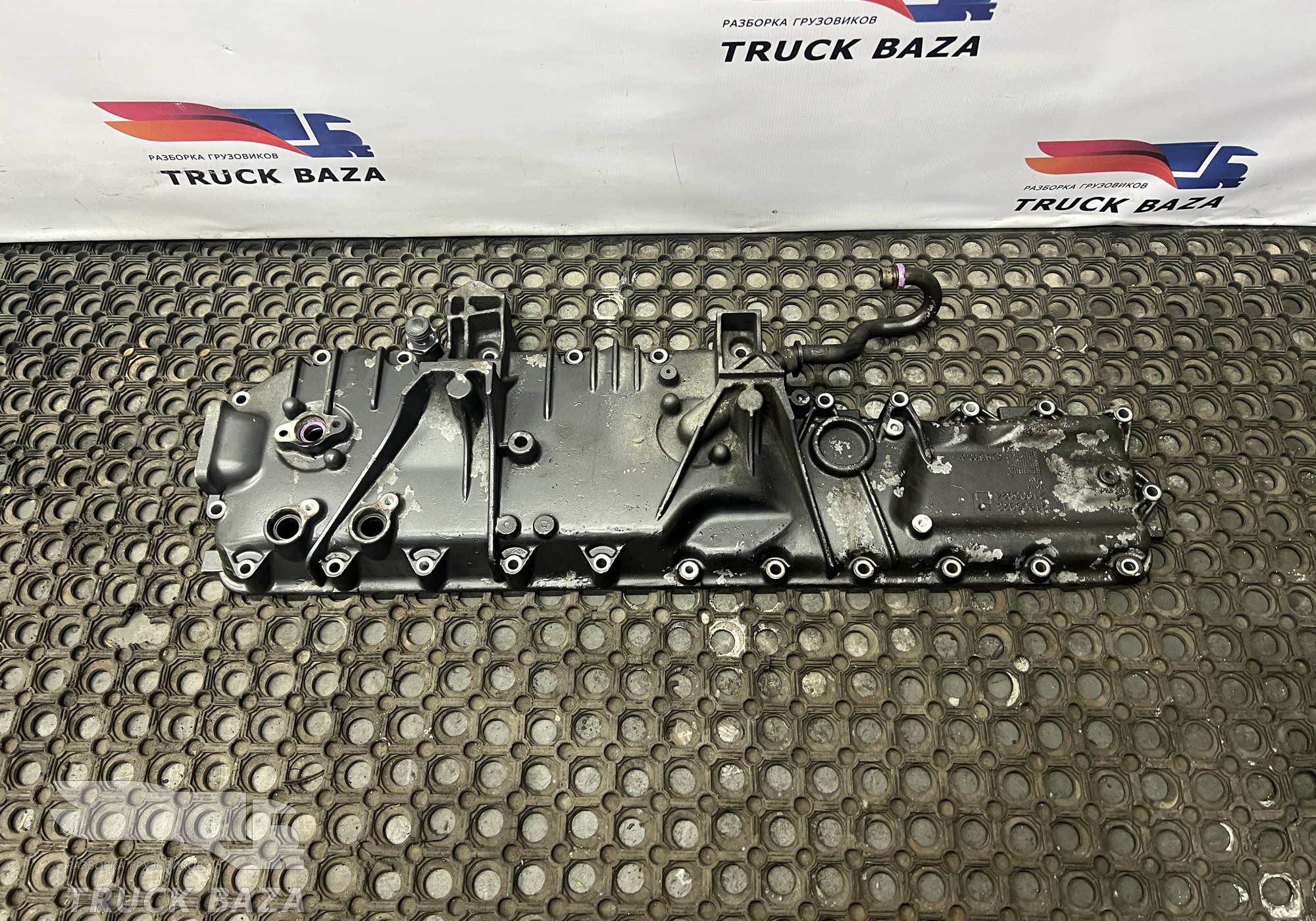 21905923 Крышка масляного радиатора