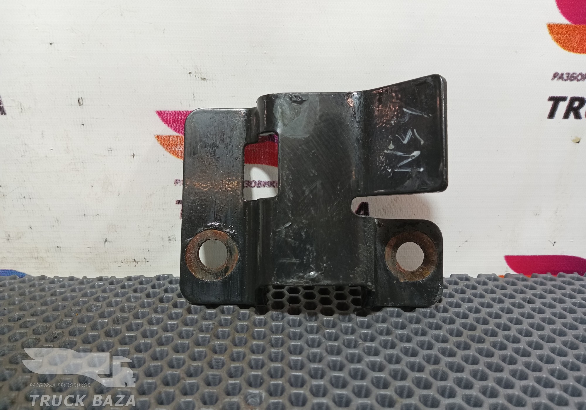 81517150330 Кронштейн ресивера для Man TGS II (с 2012)