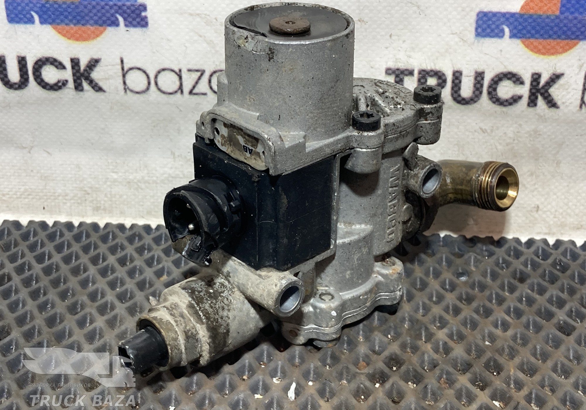 4721950180 Кран ABS для КАМАЗ 5490 (с 2013)
