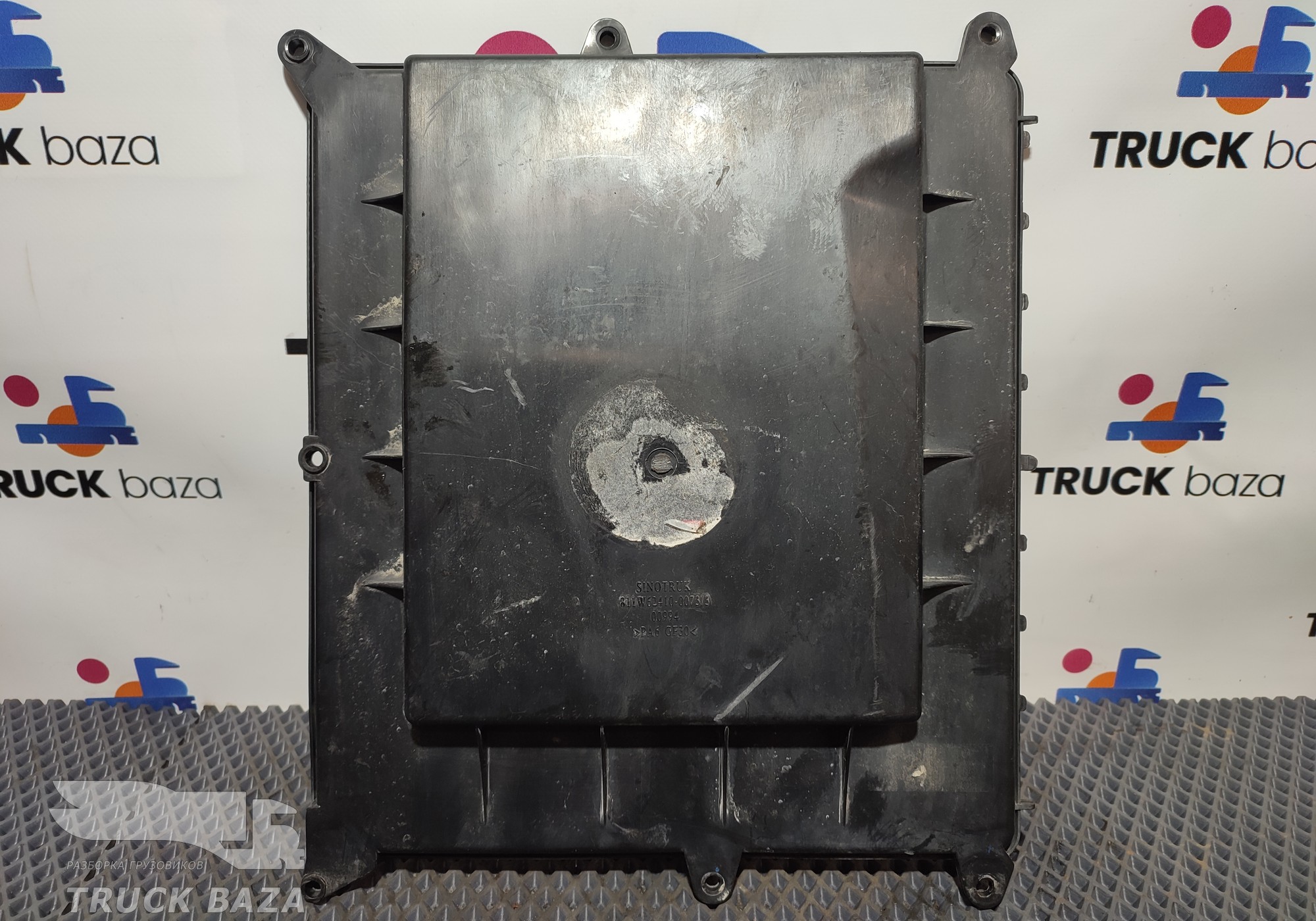 811W624100073 Крышка блока предохранителей для Man TGM I (с 2005 по 2008)