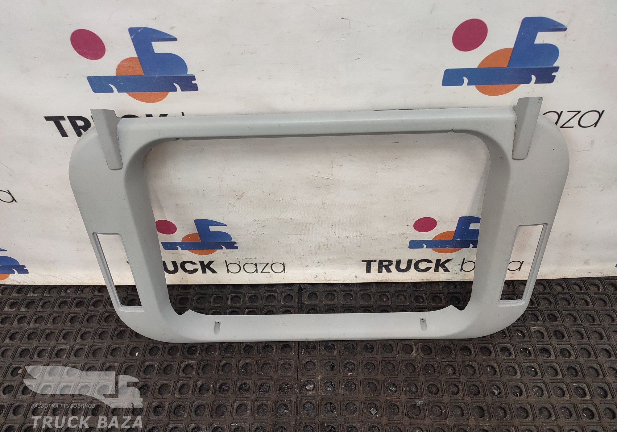 81629410090 Накладка люка