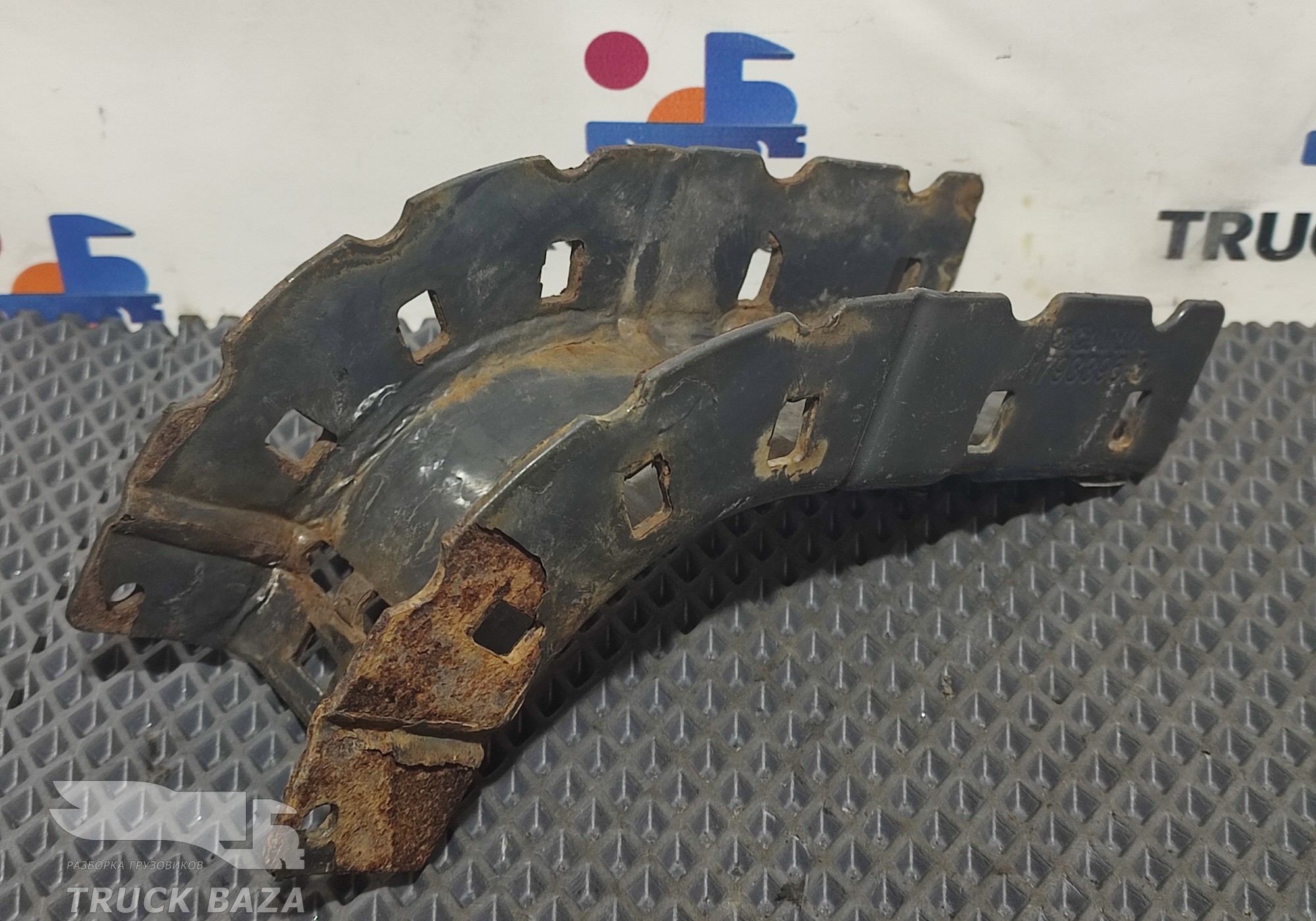 1793396 Кронштейн проводки