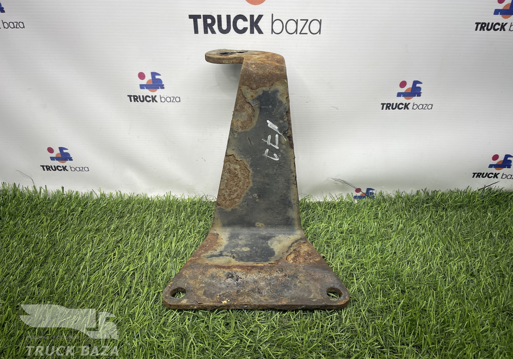 81155020272 Кронштейн глушителя основного