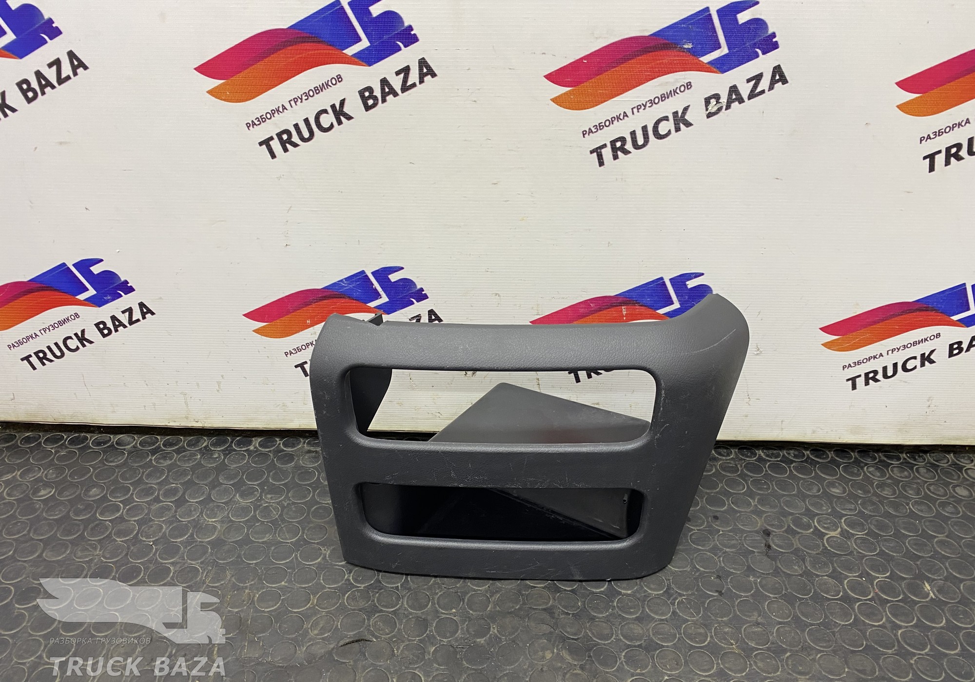A9436800452 Ящик вещевой торпеды правый для Mercedes-Benz