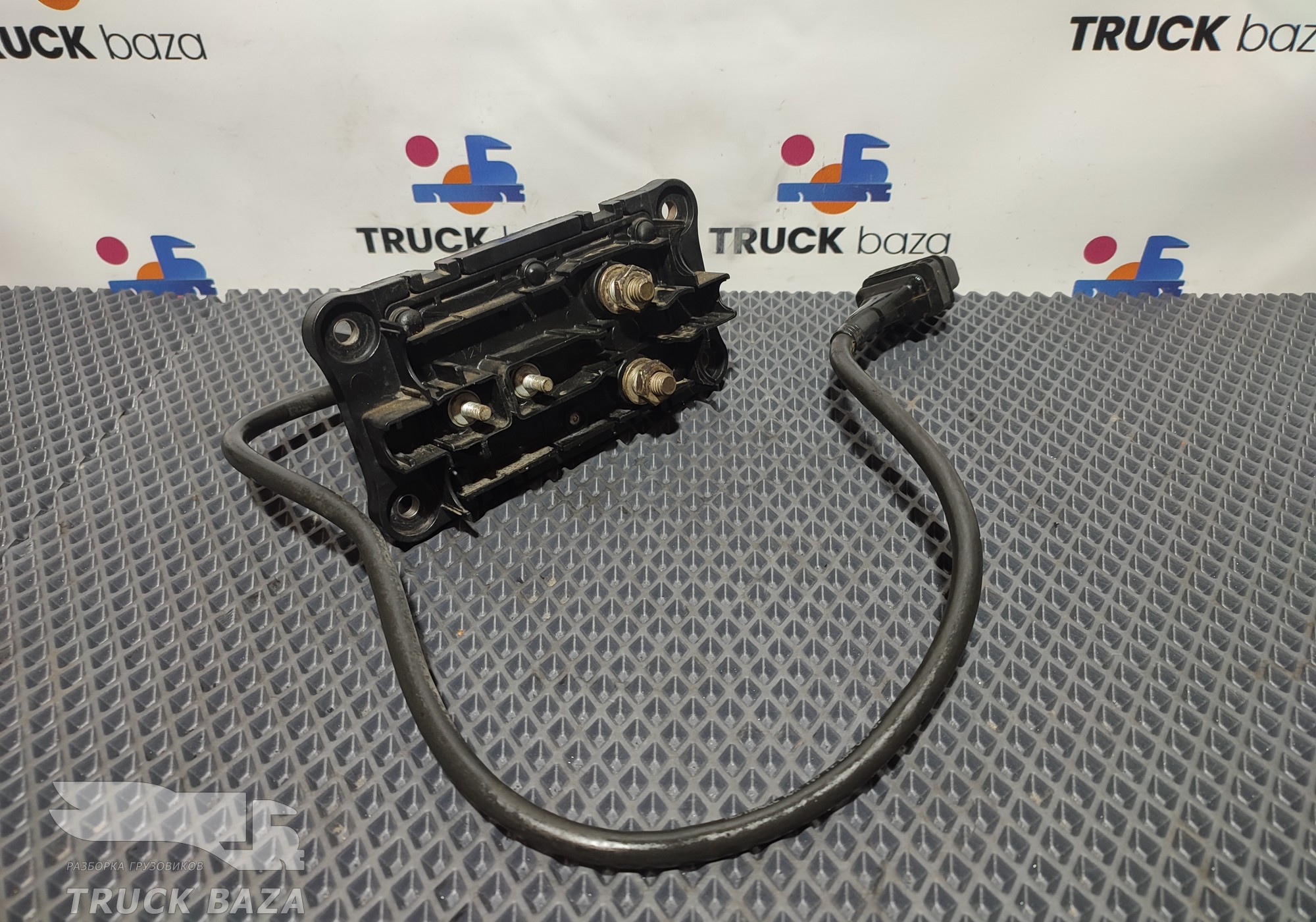 2879963 Выключатель массы для Scania 6-series R (с 2016)