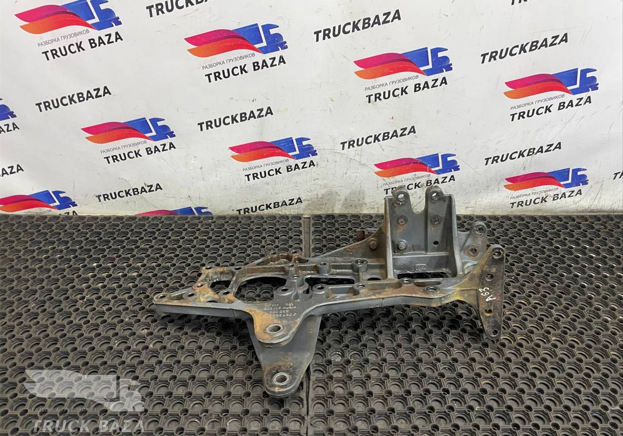 9303220801 Кронштейн крепления рессоры правый для Mercedes-Benz Actros New Actros MP4 (с 2011)