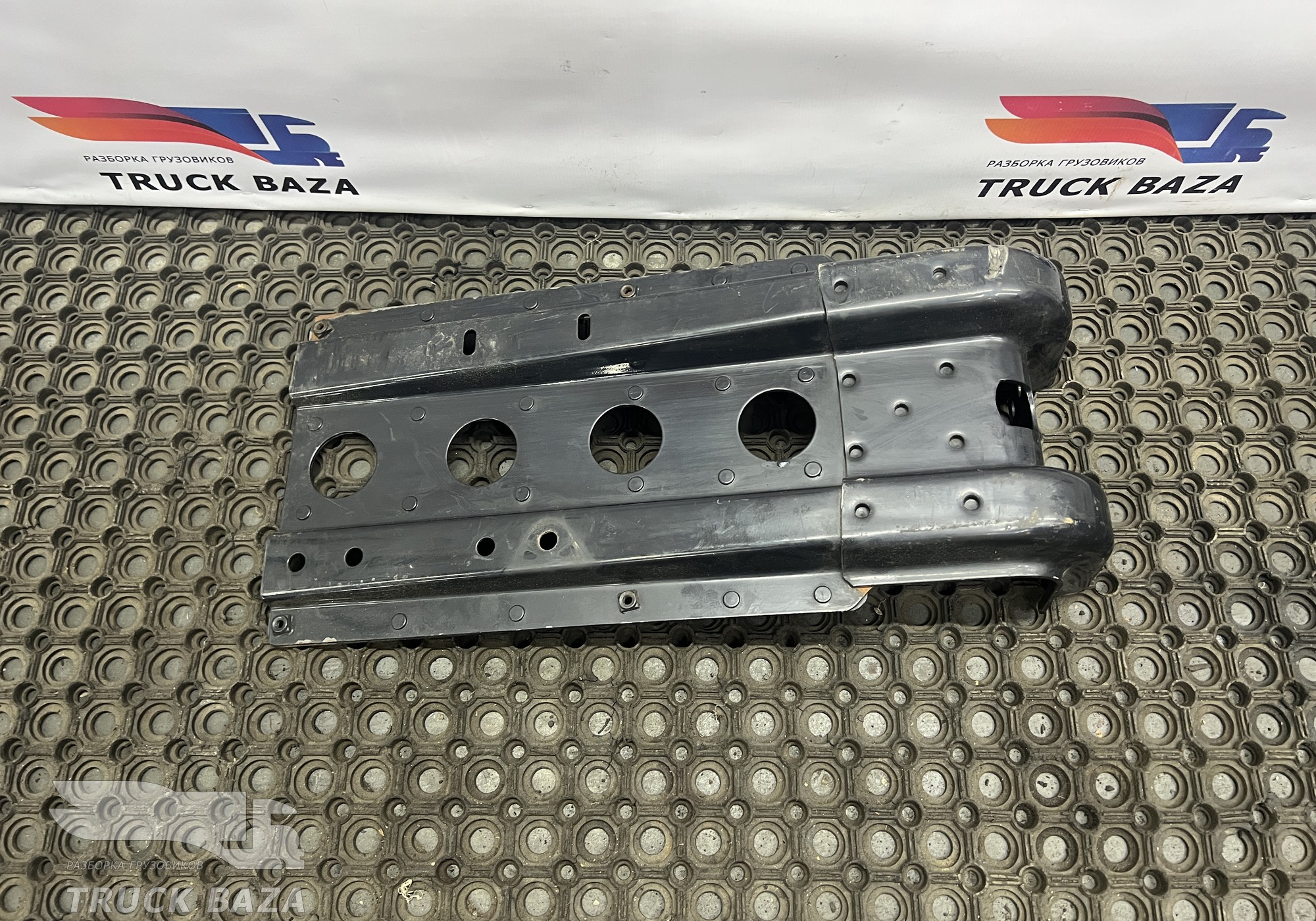 81612435430 Кронштейн крыла переднего