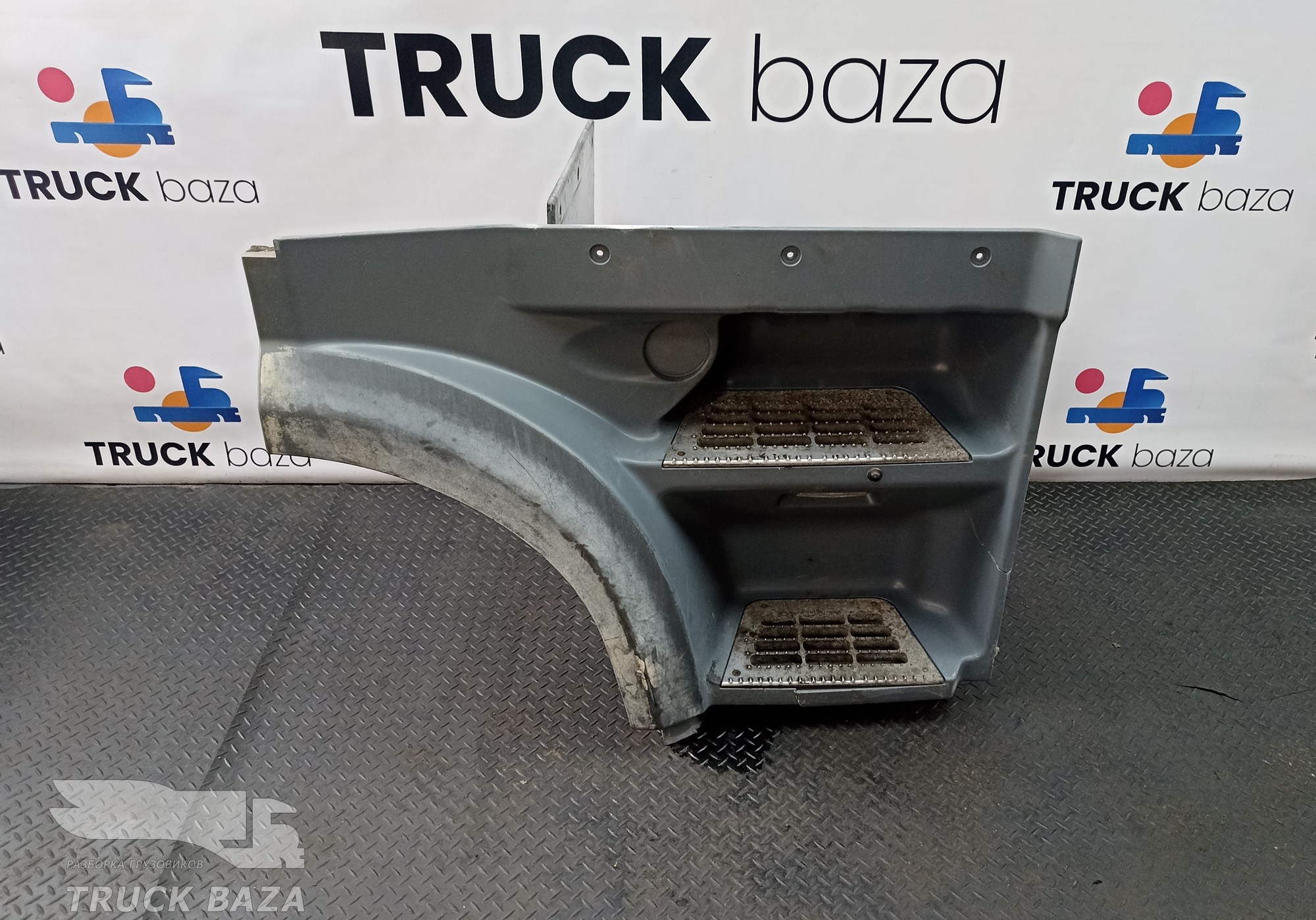1656924 Корпус подножек правый для Daf XF105