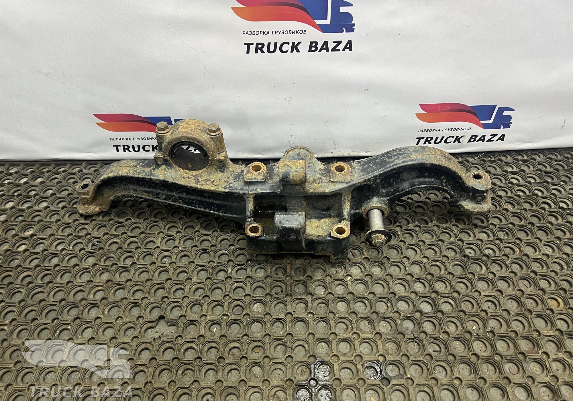 81436303191 Кронштейн пневморессоры левый для Man TGX I (с 2007)