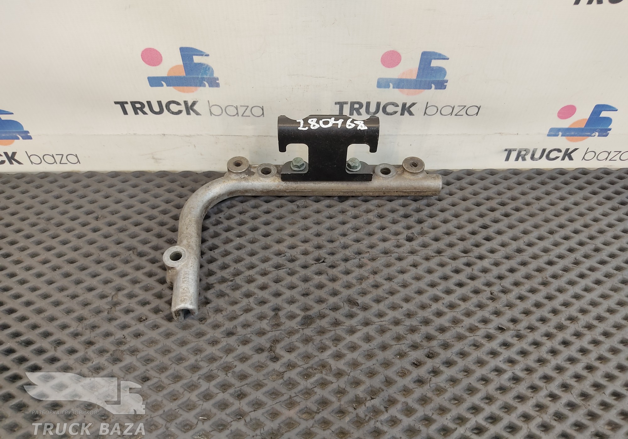 51058400150 Кронштейн поддона масляного правый для Man TGX II (с 2012)