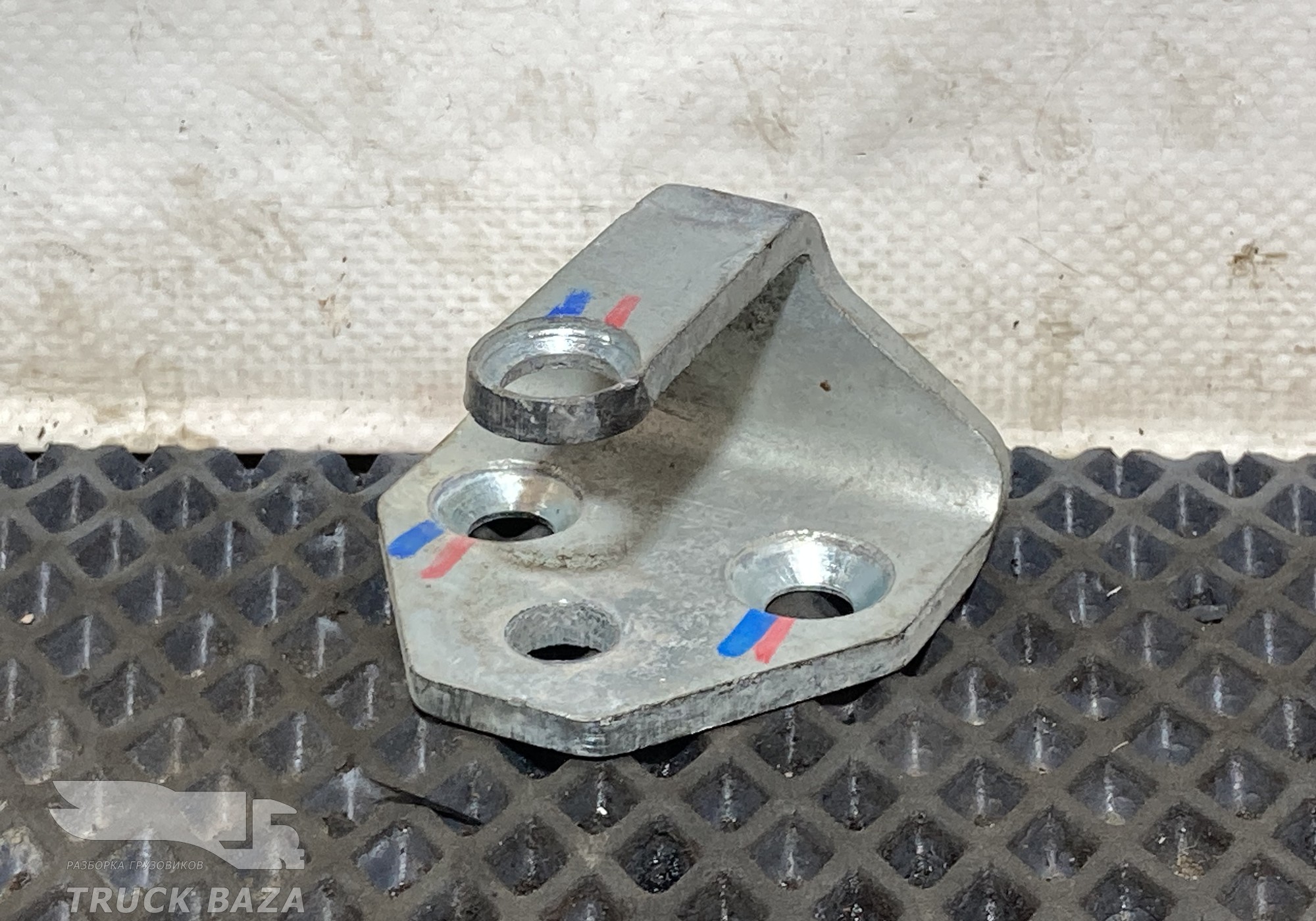 811W626800124 Ответная часть замка для Sinotruk Sitrak C7H