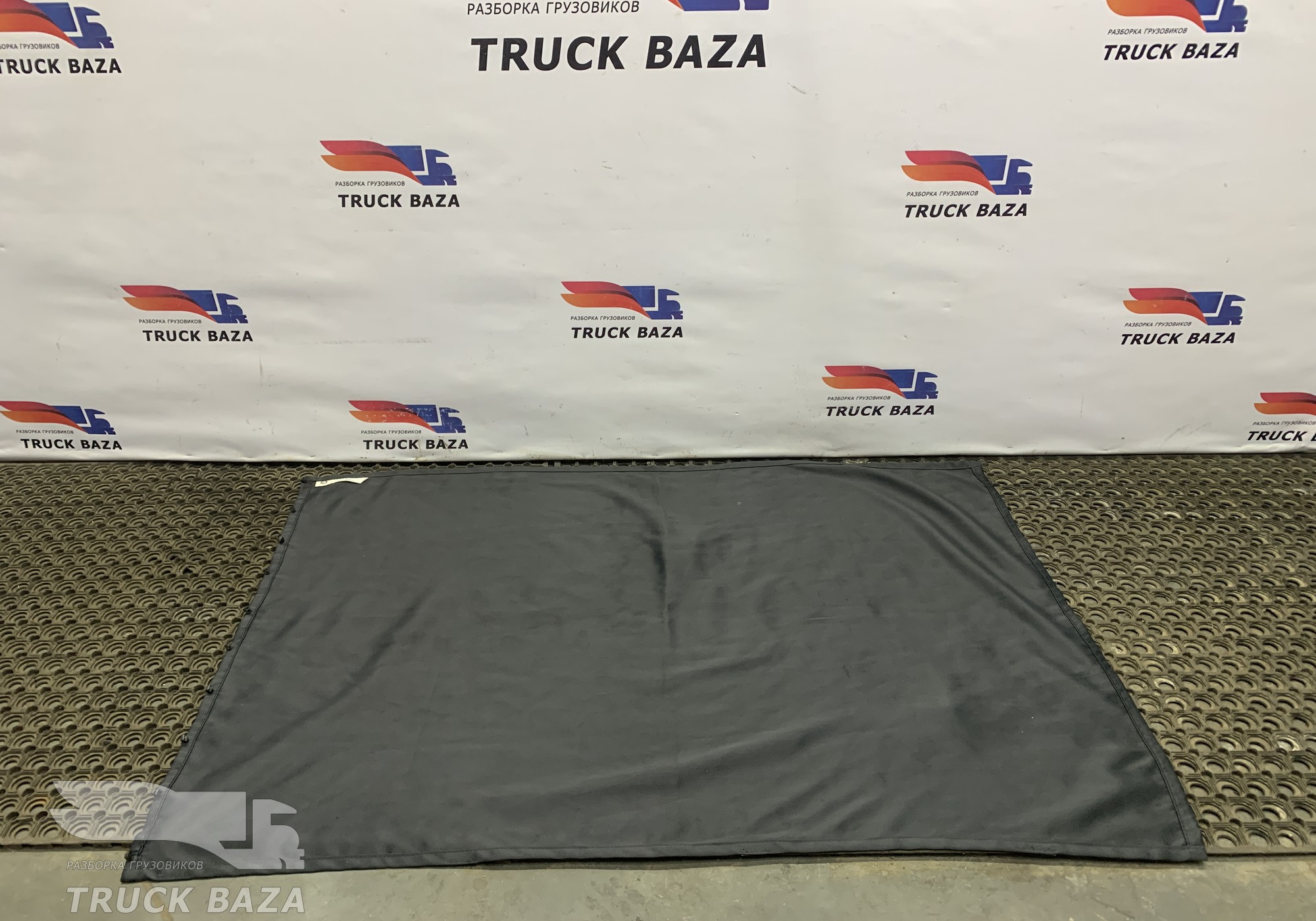 549018219112 Солнцезащитная шторка