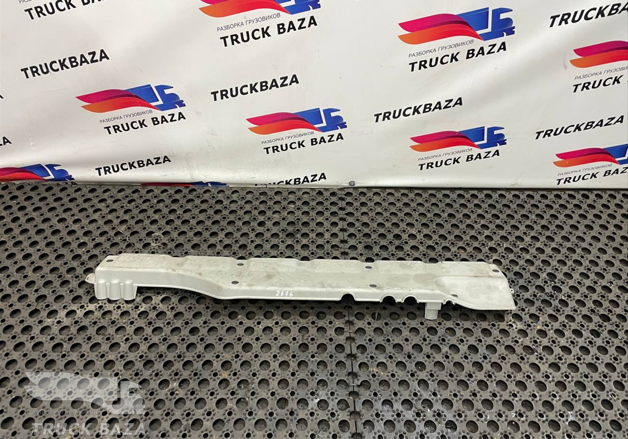 81254240033 Кожух высоковольтных проводов для Man TGX II (с 2012)