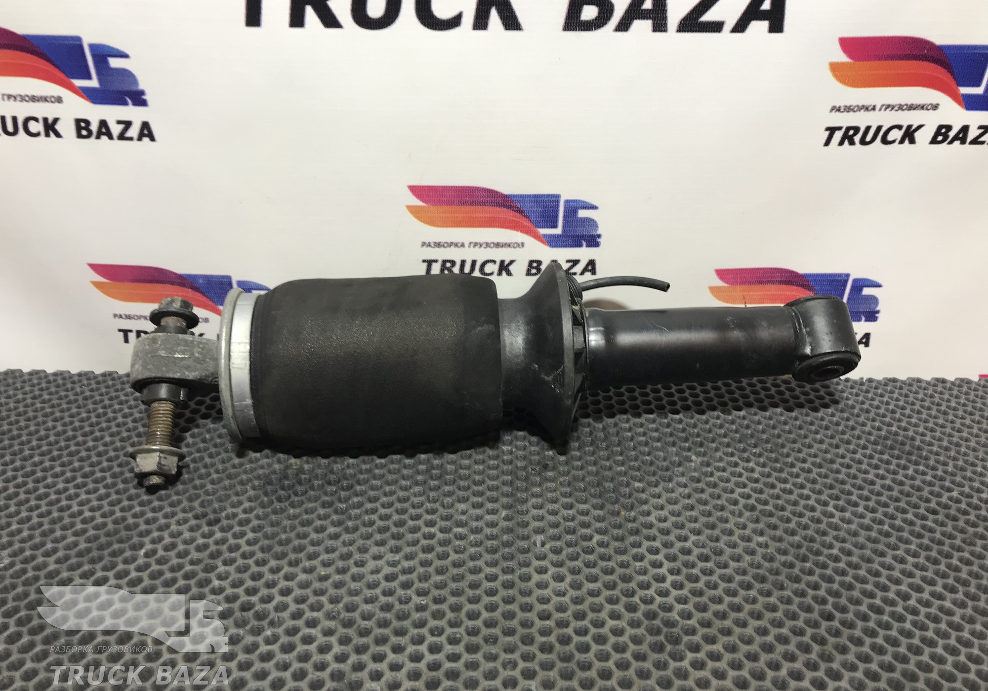 7421821030 Подушка кабины задняя для Volvo