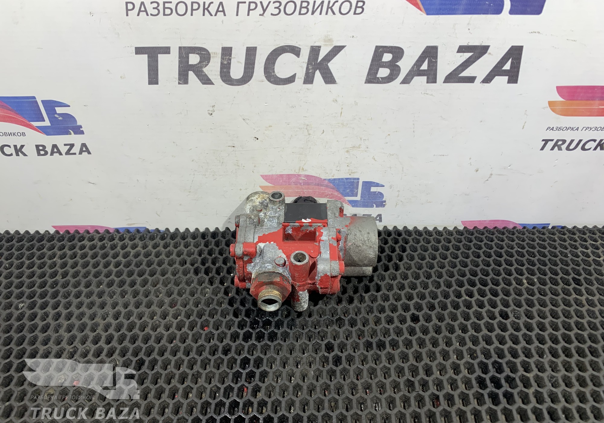 1304635 Кран ABS для Mercedes-Benz 16-26