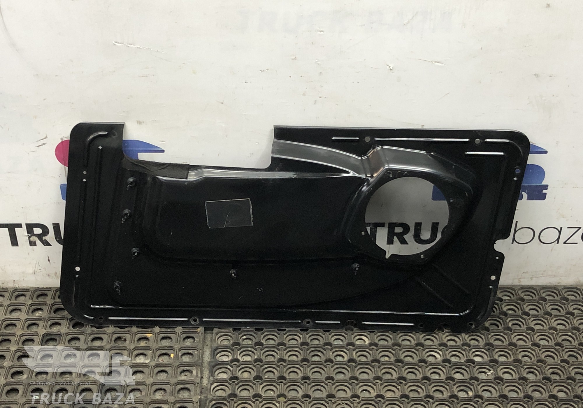 20391513 Кронштейн стеклоподъемника правый для Volvo FM I (с 1998 по 2001)