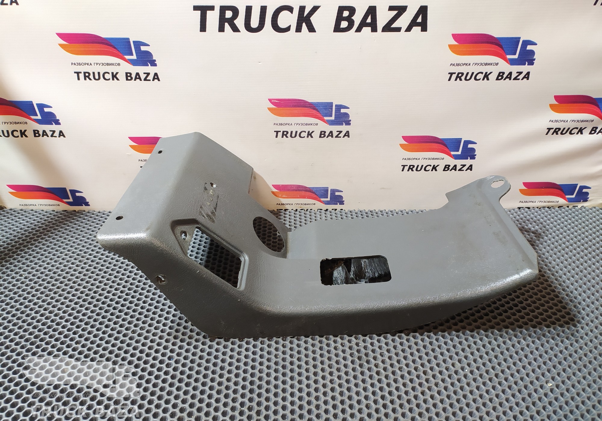 3980027 Накладка торпедо для Volvo FH 2 (с 2002 по 2008)