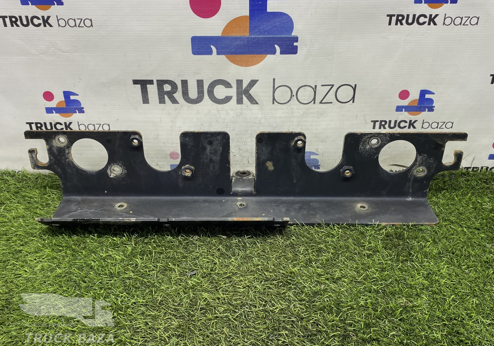 54903727001 Кронштейн розеток для КАМАЗ 5490 (с 2013)