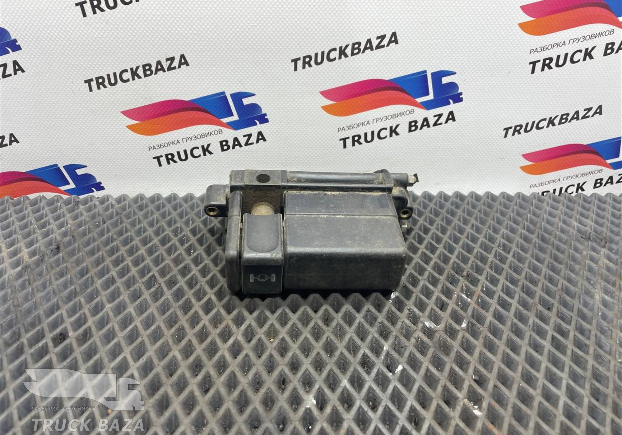 5000792446 Кнопка блокировки дифференциала для Renault Magnum III E-tech (с 2001 по 2005)