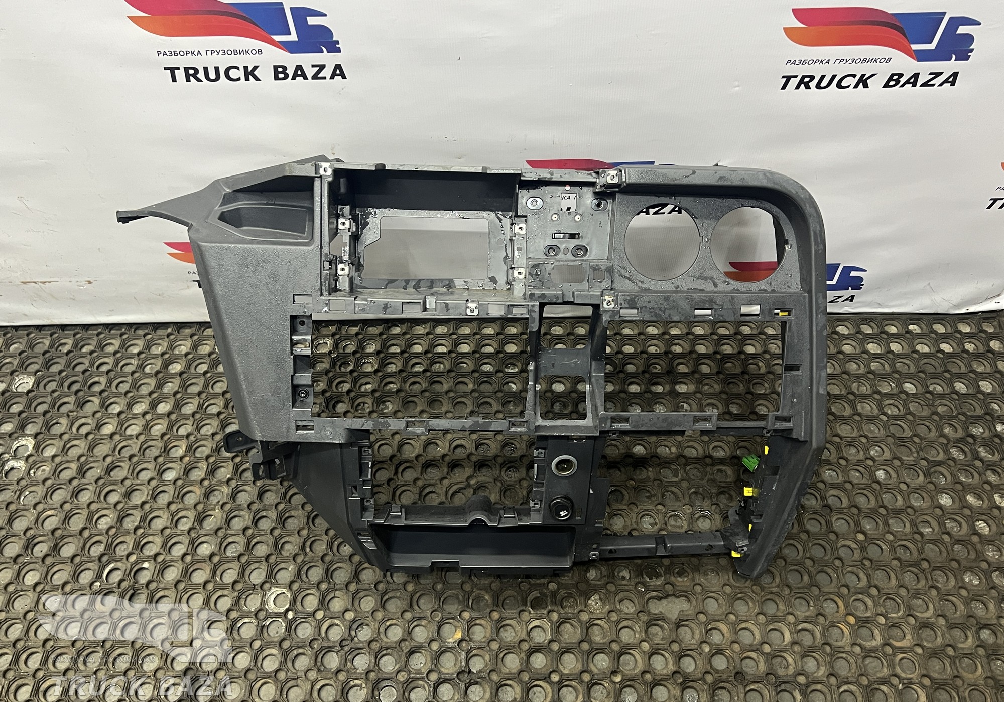 84527808 Корпус панели для Renault T (с 2013)