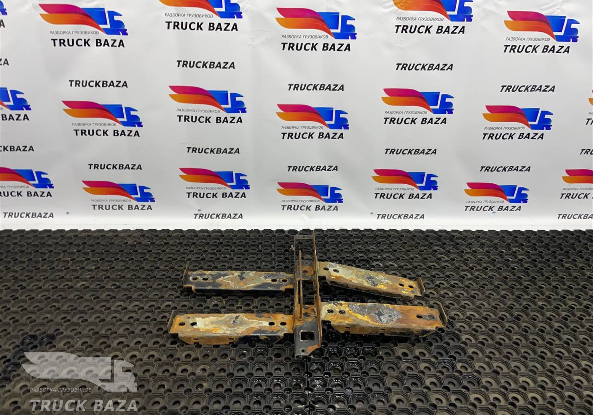 1850026 Кронштейн ящика АКБ для Daf XF106 (с 2012)