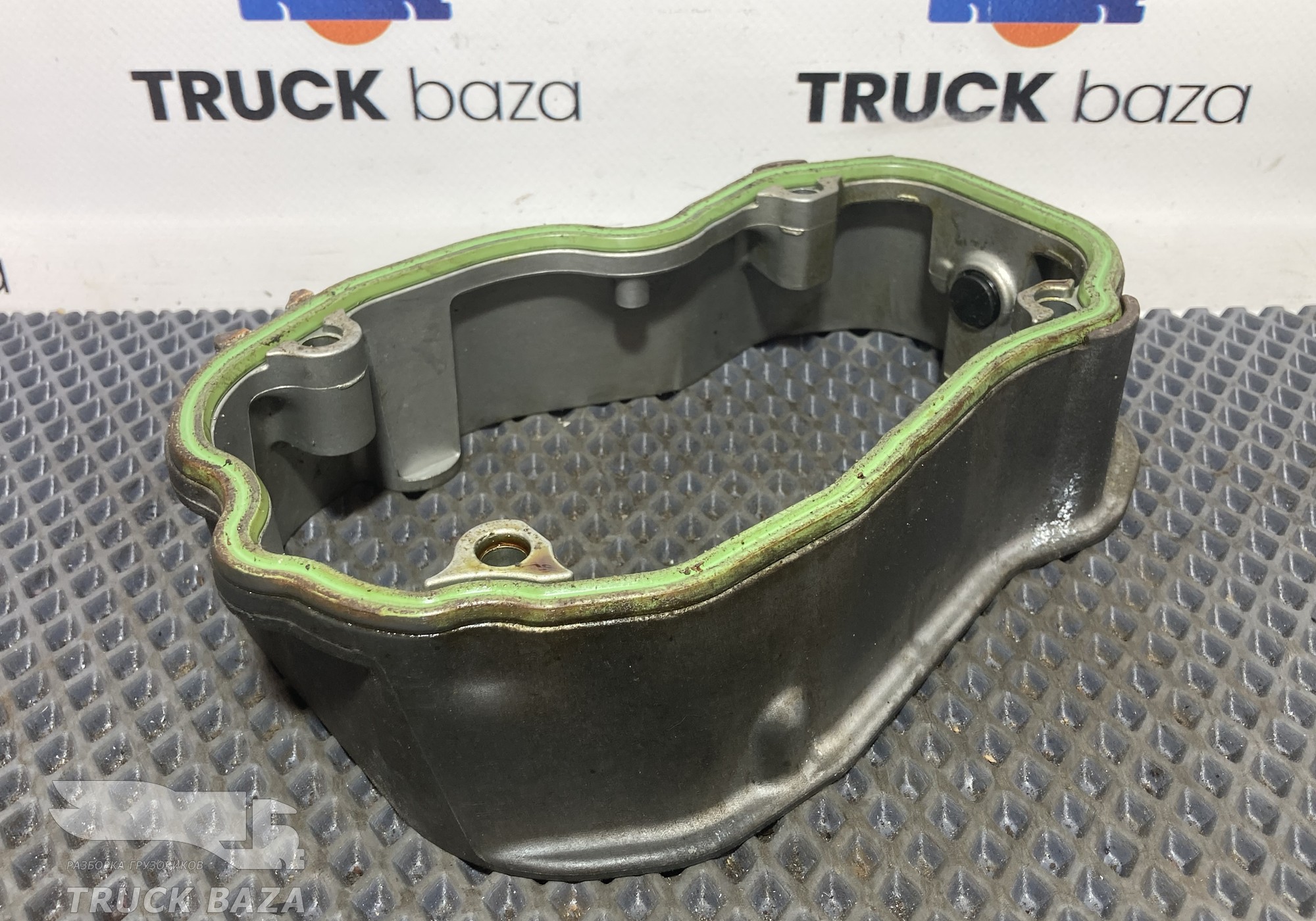 1880754 Проставка клапанной крышки для Scania