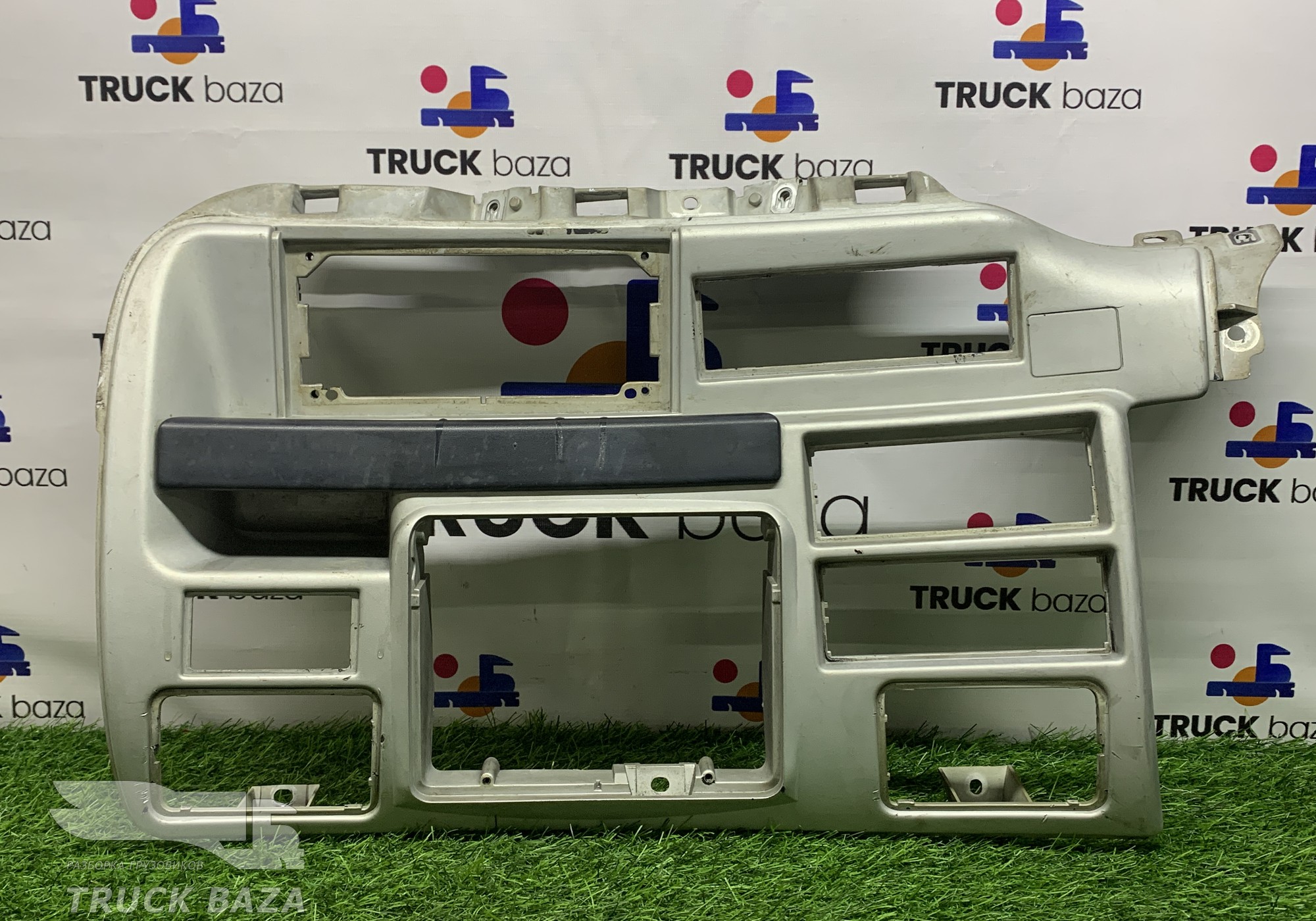 5010290079 Накладка торпедо для Renault Magnum IV DXi (с 2005 по 2013)