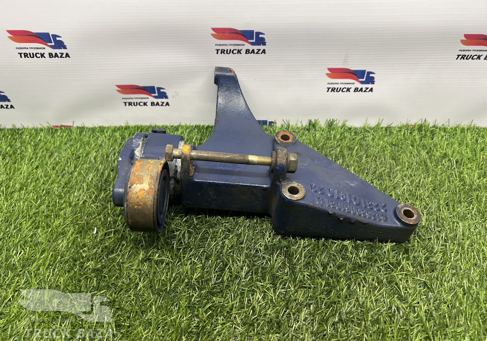 612630061031 Кронштейн генератора для Shacman X3000 (с 2014)