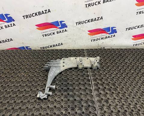 1948152 Кронштейн подножки правый для Daf XF106 (с 2012)