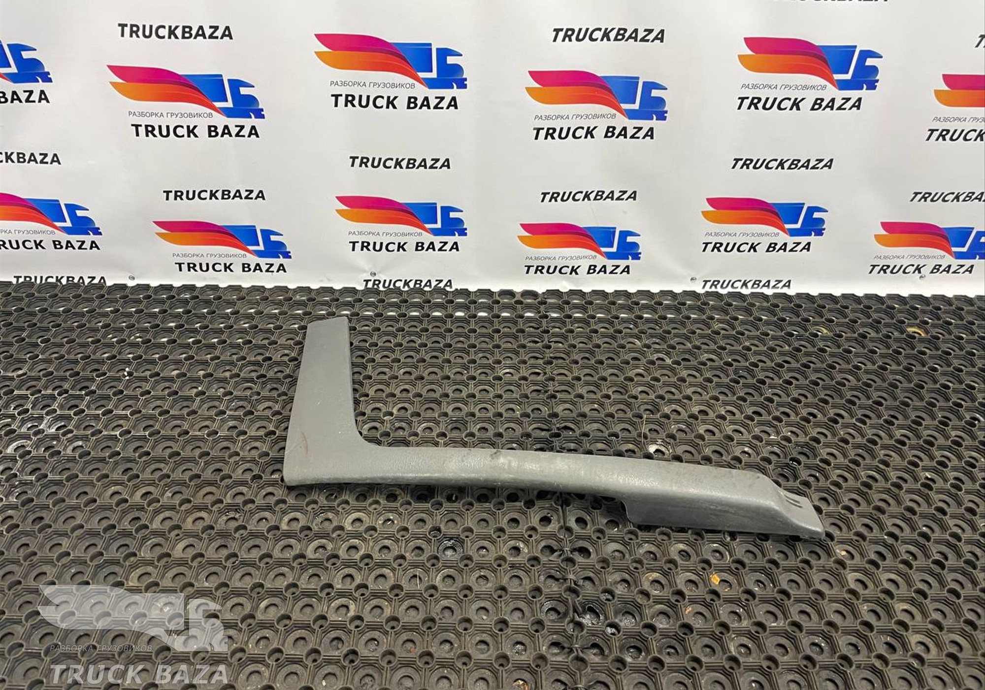 20360439 Накладка декоративная для Volvo FH FH13 (с 2002 по 2008)