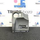 81617010352 Накладка торпедо