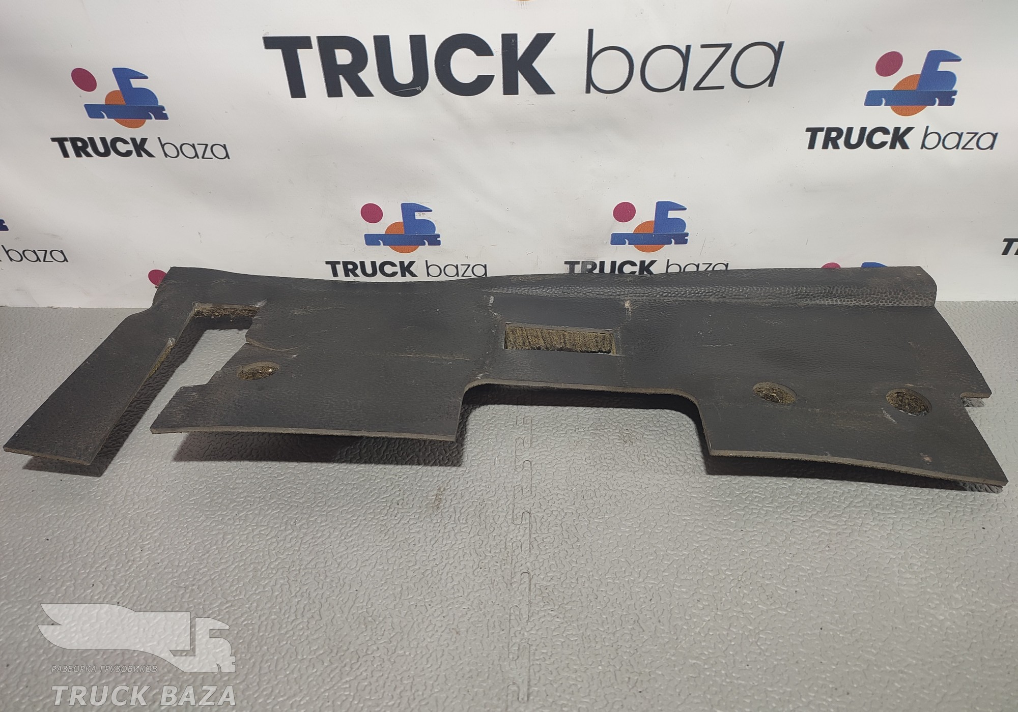 2124082 Покрытие напольное левое для Daf XF105 (с 2006 по 2020)