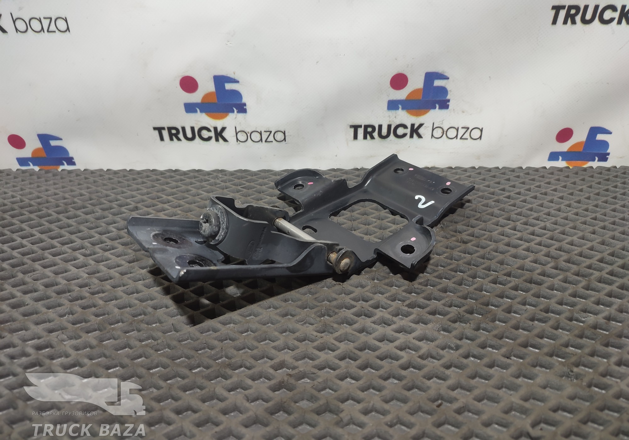 JC46E500A34AB Кронштейн спойлера для Ford F-MAX (с 2018)