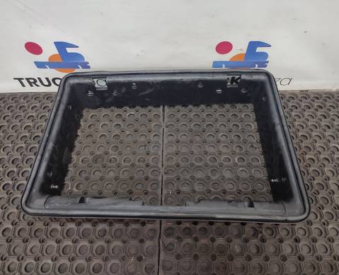 1891518 Рамка люка инструментального