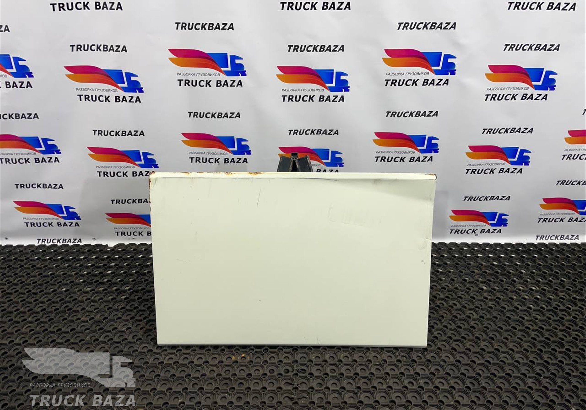 1311495 Крышка инструментального ящика для Daf XF105 (с 2006 по 2020)