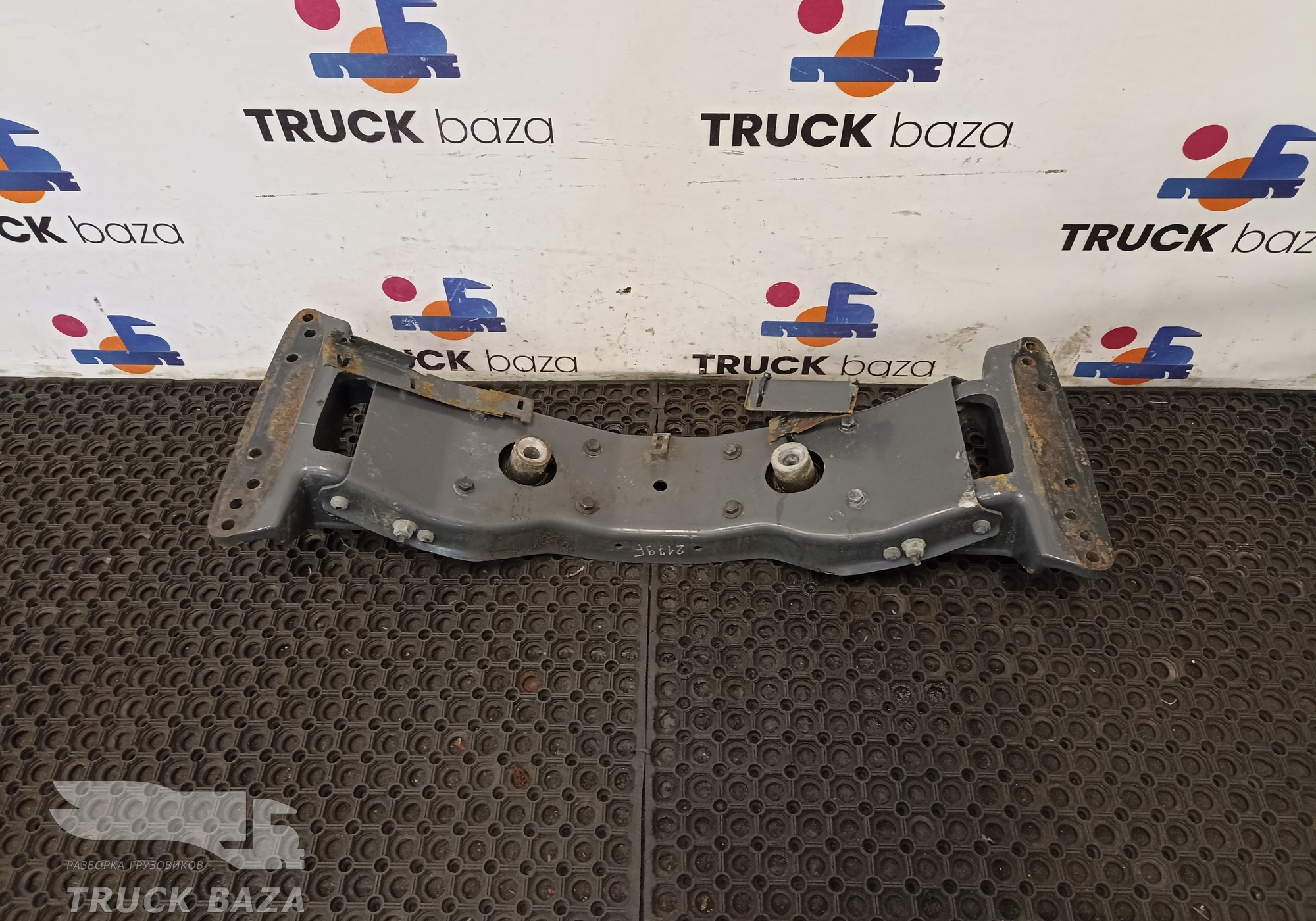 21332947 Траверса рамы поперечная для Renault T