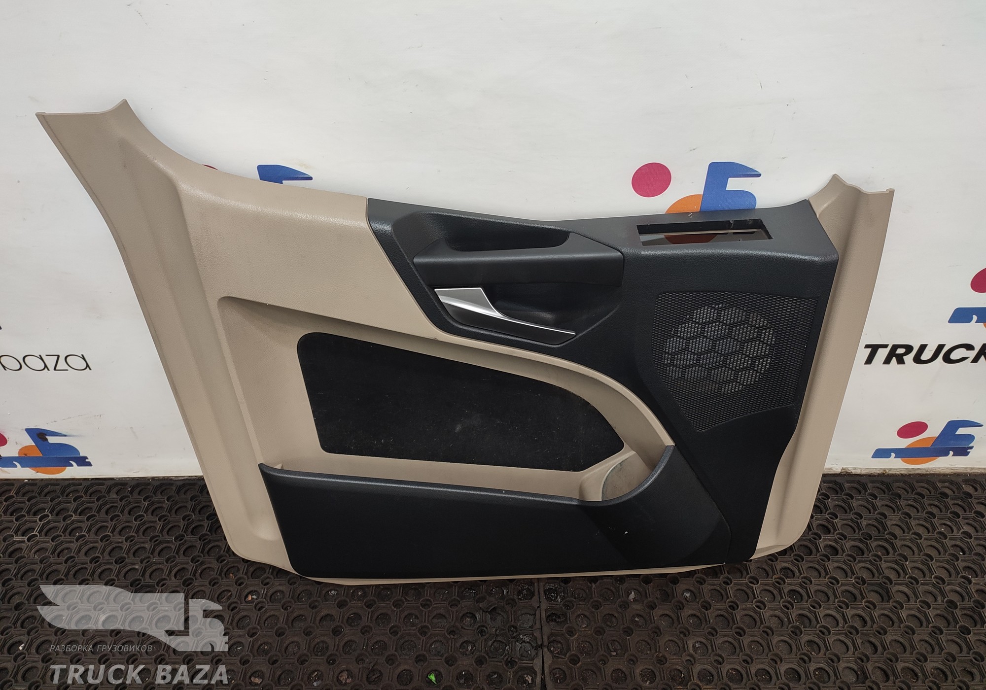 9607275178 Обшивка двери левой для Mercedes-Benz Actros New Actros MP4 (с 2011)