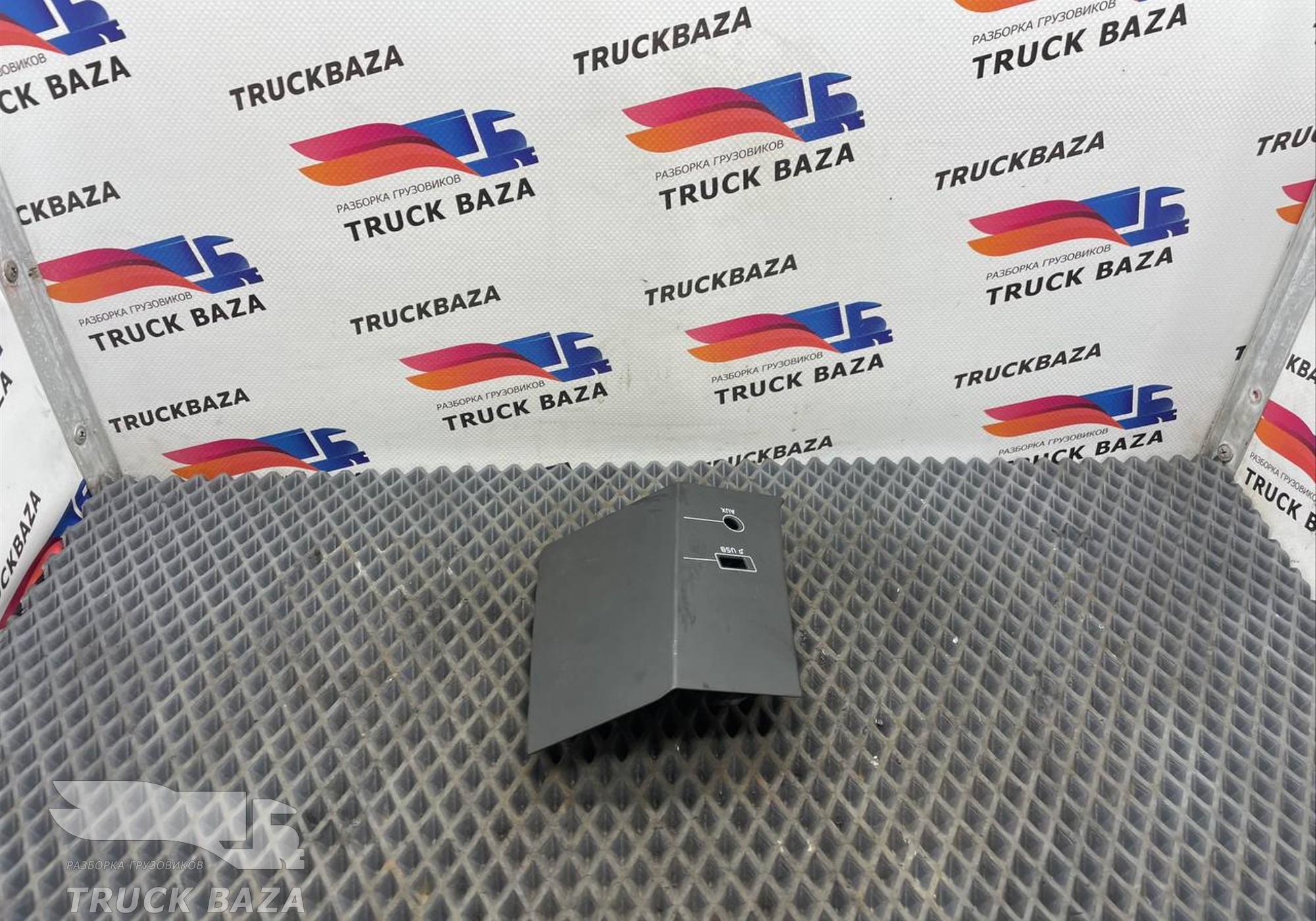 82303887 Приборная панель для Volvo FH 4 (с 2012)